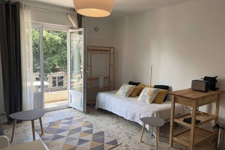 Ganze Wohnung, Cosy T2 for 4/5 pers - Beaches 400m away, Private Parking, Air Conditioning, New Bedding in Golfe-Juan, Antibes