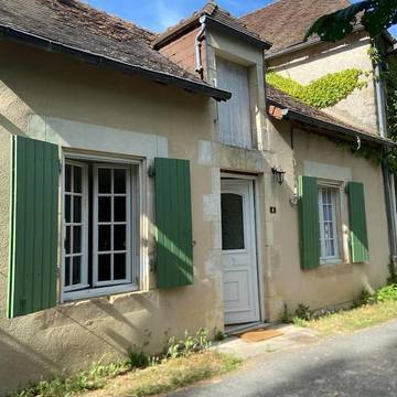 Gîte pour 3 personnes, avec terrasse ainsi que vue et jardin à Journet