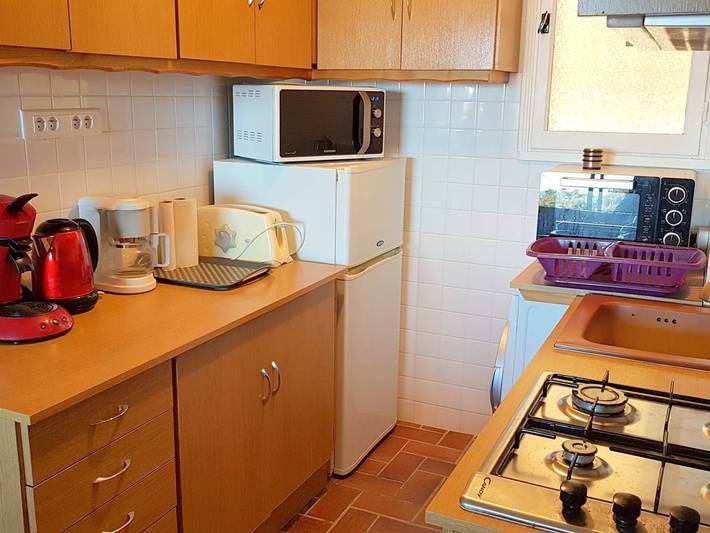 Appartement entier, Appartement 4 pers, plage à pied, parking, commerces, sports à proximité in Sari-Solenzara, Arrondissement de Sartène