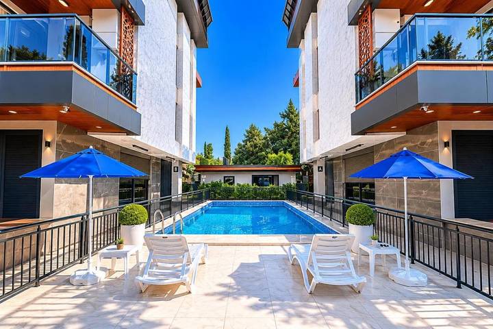 Apartamento de vacaciones para 6 personas, con jardín además de piscina y vistas - 1