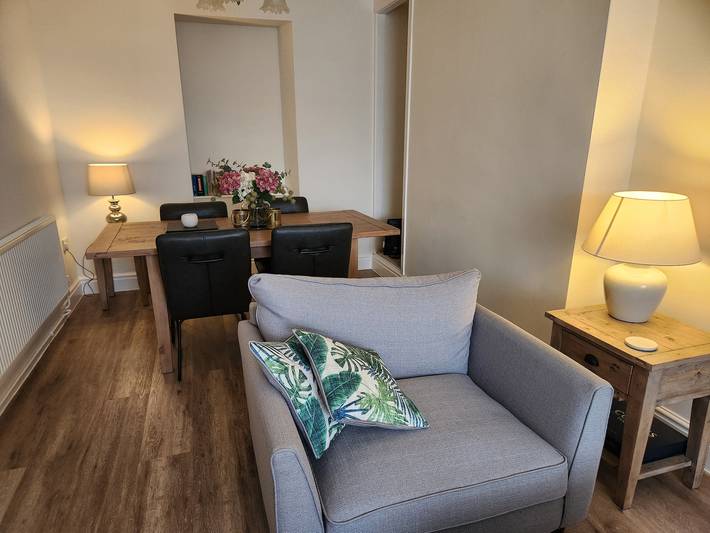 8 Arvonia Terrace in Criccieth, Gwynedd