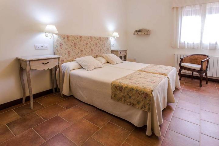 Resort para 2 personas, con balcón y jardín además de piscina y vistas en Herrera del Duque - 3