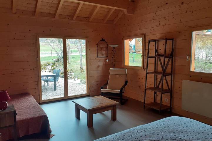 Chalet pour 5 personnes, avec jacuzzi ainsi que jardin et terrasse, animaux acceptés à Foncine-le-Haut - 2