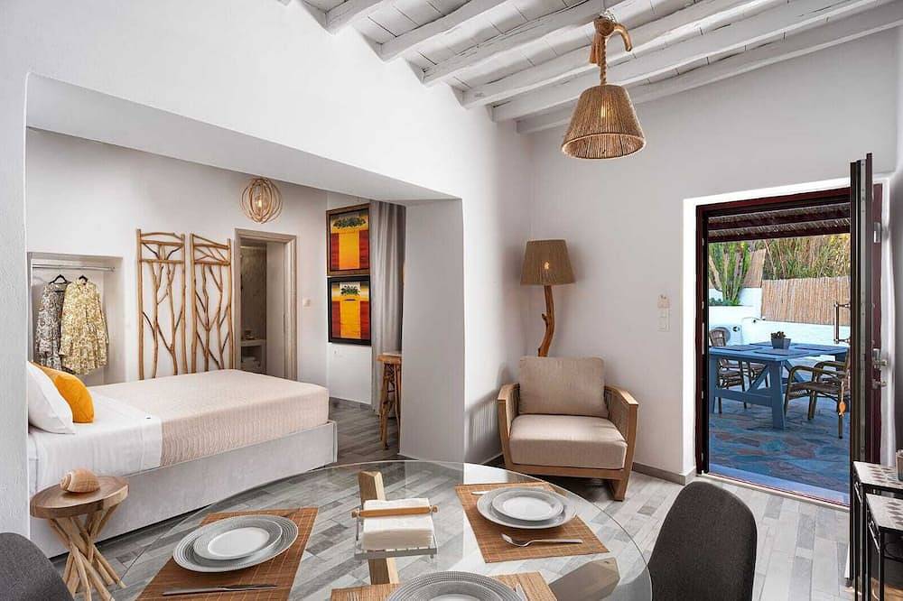 Skinopi Fisherman's house in Klima, Milos