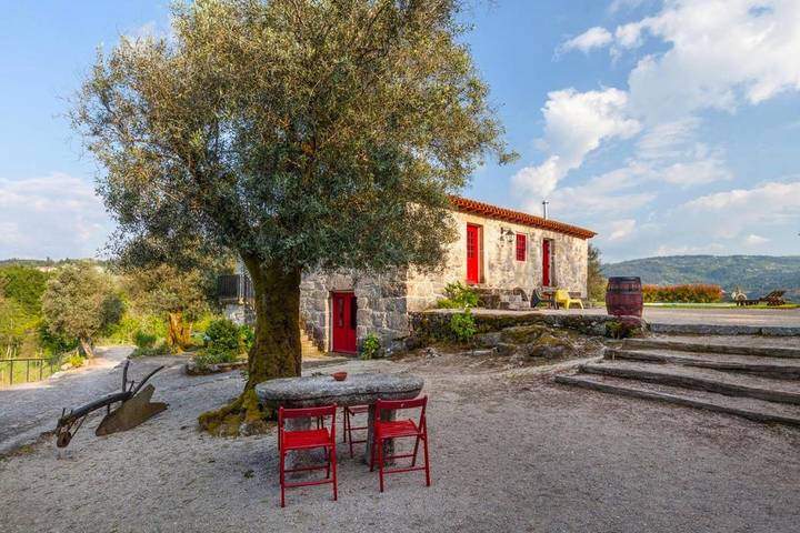 Casa rural para 8 personas, con piscina además de vistas y jardín en Arcos de Valdevez - 3