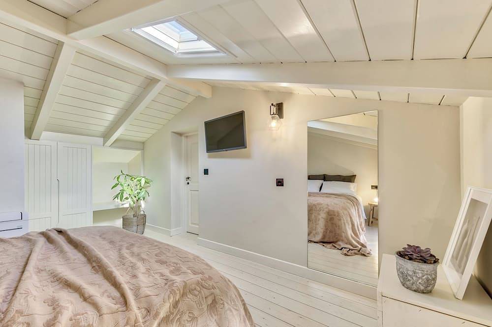 Villa Classique 3 Chambres avec Piscine Privée in Lithakia, Laganas