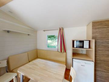 Camping für 4 Personen in Vic-sur-Cère, Regionaler Naturpark Volcans d'Auvergne, Bild 3