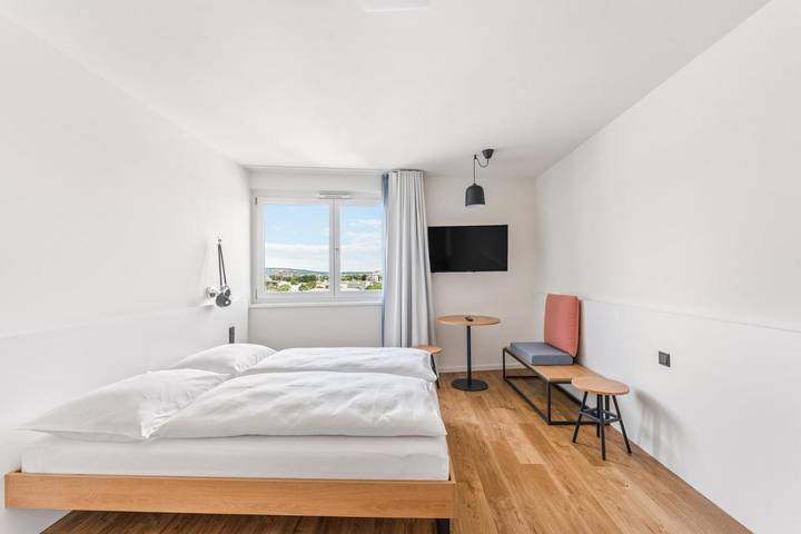 Apartahotel para 2 personas, con terraza en Viena