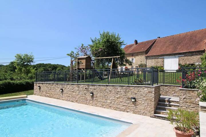 Gîte pour 8 personnes, avec jardin