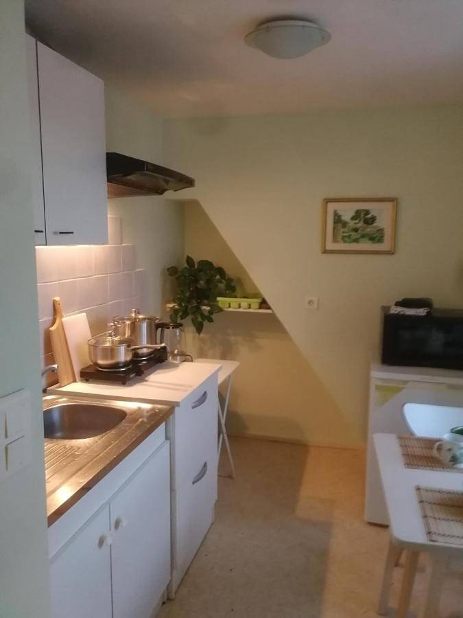 Appartement entier, One-Bedroom Apartment in Arbois (homonymie), Jura Francais