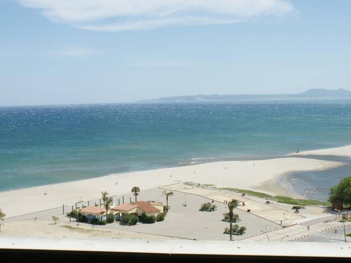 Ferienwohnung für 8 Personen, mit Balkon und Meerblick sowie Terrasse und Garten in Empuriabrava