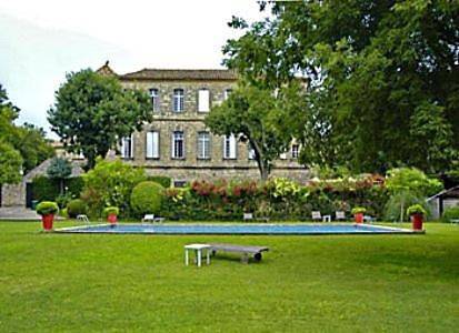 Hôtel pour 3 personnes, avec jardin ainsi que jacuzzi et piscine à Arpaillargues-et-Aureillac - 3