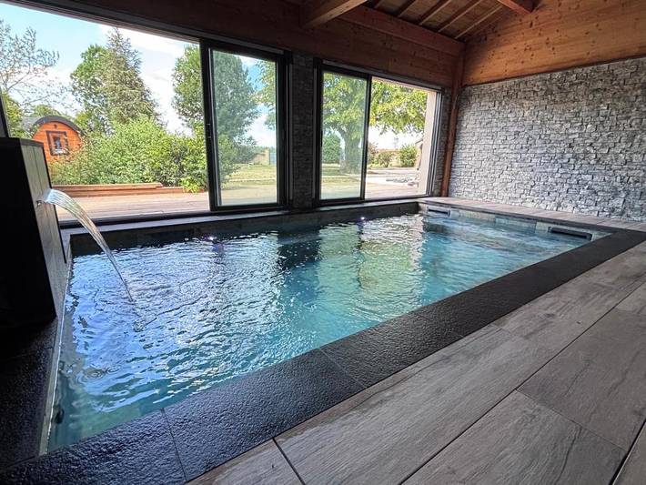 Location de vacances pour 23 personnes, avec vue et jardin, animaux acceptés dans Montchal