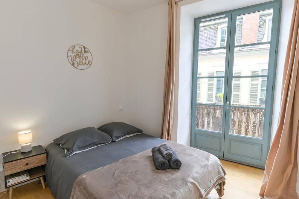 Appartement entier, Cœur de Pau - Clim et Parking - L'Exclusif in Pau, Béarn