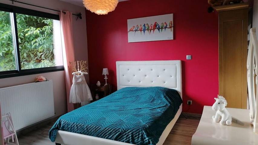 Location de vacances pour 6 personnes, avec terrasse et vue ainsi que jardin et piscine à Montrozier - 3