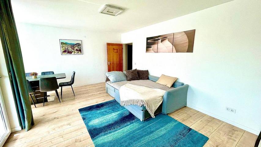 Ferienwohnung für 9 Personen, mit Balkon und Terrasse sowie Ausblick in Freilassing - 3