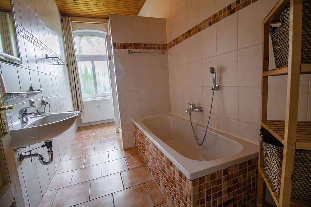 Ganze Wohnung, Bauernhof Fewo 1 - Ferienhof Am Birkensee 55125 in Detern, Nordseeküste