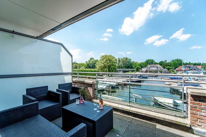 Vakantieappartement voor 4 personen, met balkon, kindvriendelijk in Warmond