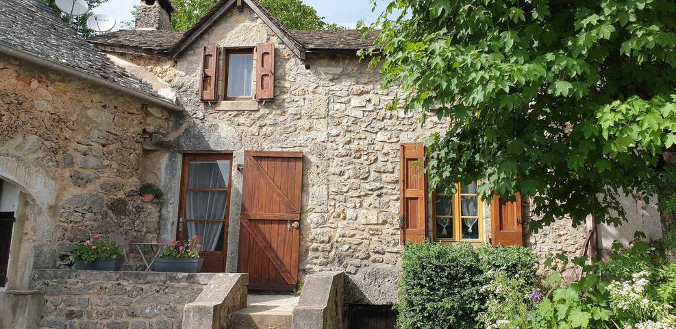 Gîte pour 5 personnes, avec Terrasse ainsi que Jardin et Vue à Saint-Pierre-des-Tripiers