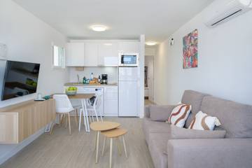 Apartment for 2 People in Mojones, Tías, Photo 3