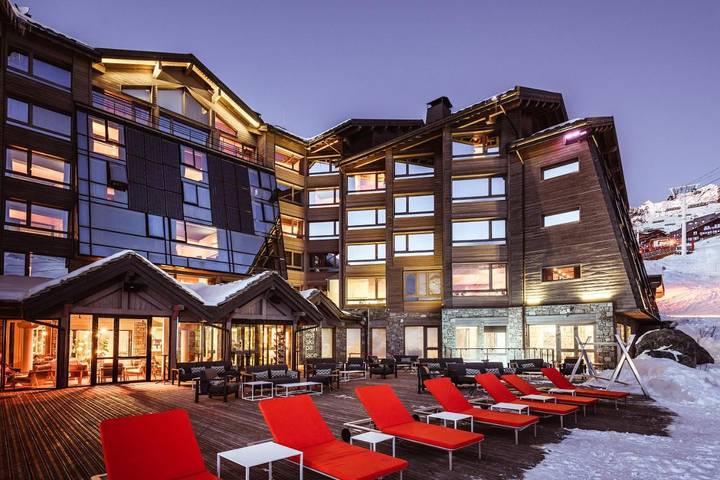 Hôtel pour 3 personnes, avec Terrasse et Jacuzzi ainsi que Piscine et Sauna