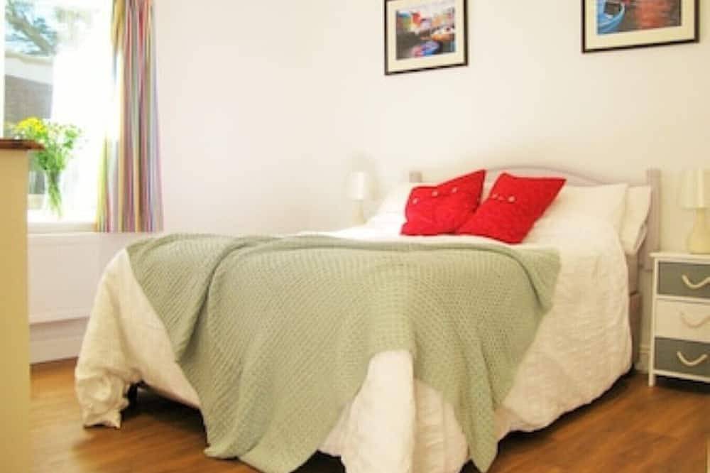 Entire apartment, Luxury Crantock Apartment, just 10 mins from the beach. in Crantock, Cornwall