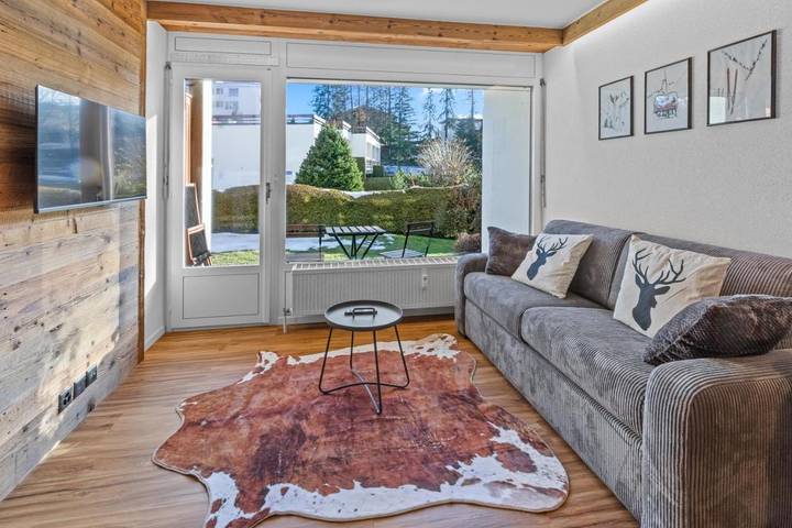 Chalet pour 2 personnes, avec piscine ainsi que vue et jardin à Crans-Montana