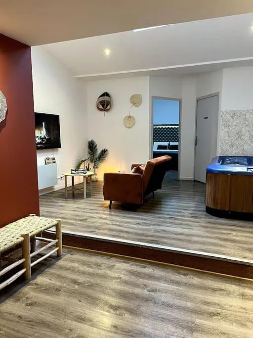 Ferienwohnung für 2 Personen, mit Whirlpool und Sauna - 1