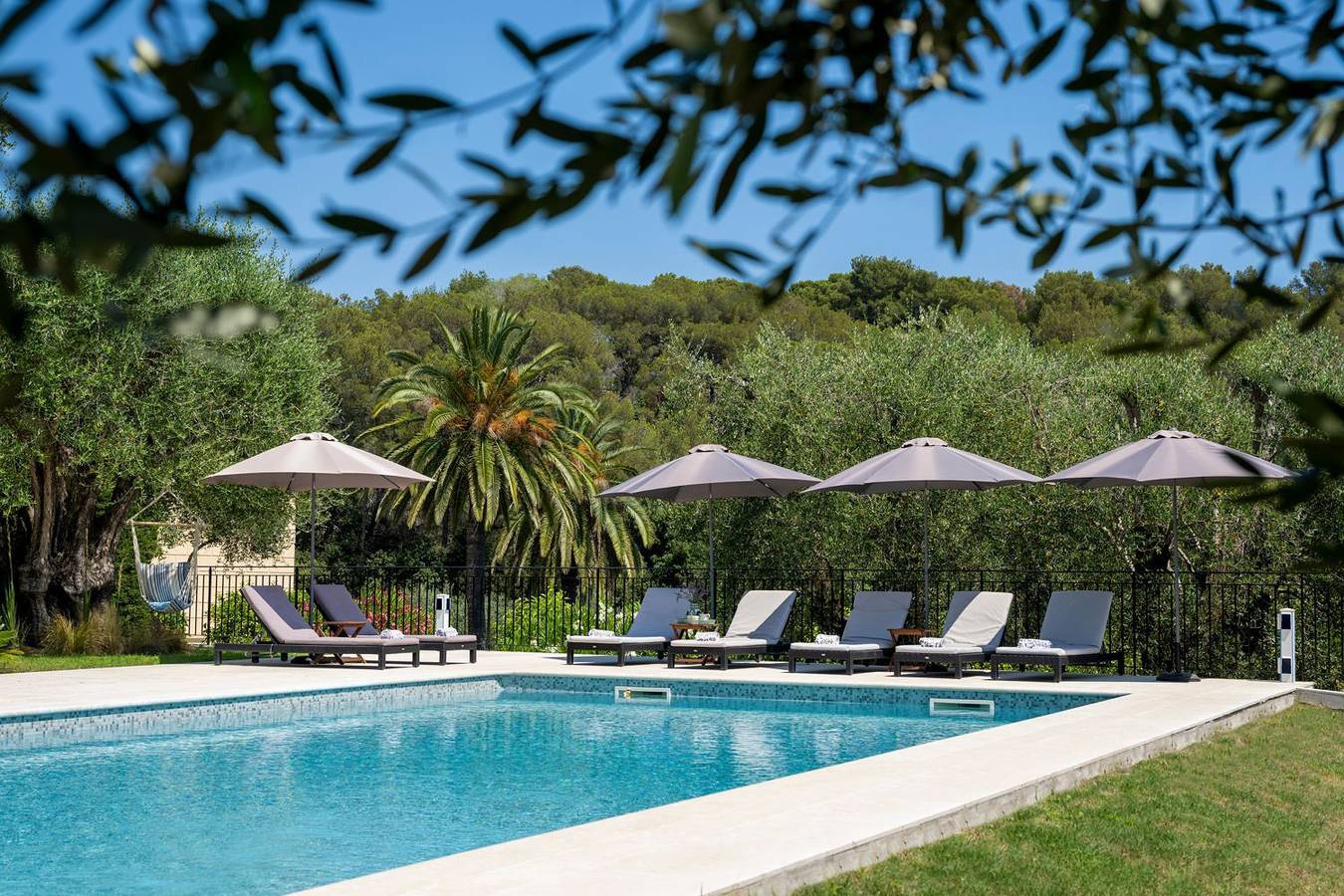 Villa pour 14 personnes avec piscine in Villeneuve-Loubet, Côte méditerranéenne (France)