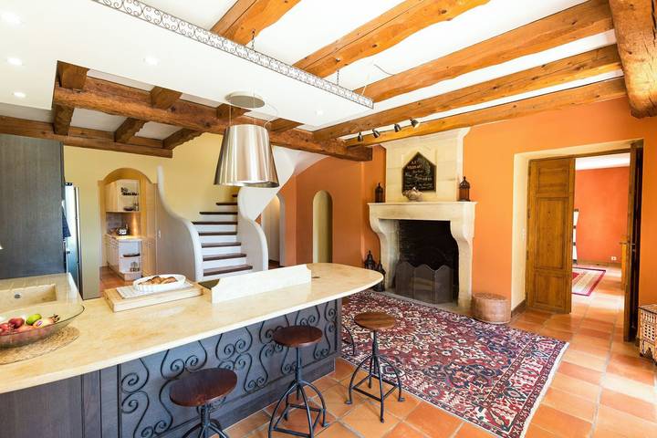 Location de vacances pour 14 personnes, avec terrasse ainsi que jacuzzi et jardin, animaux acceptés à Fabrezan - 4