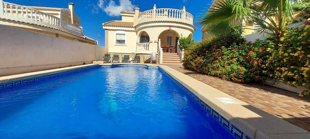 Casa rural para 6 personas, con jardín además de piscina y vistas en Santa Pola - 4