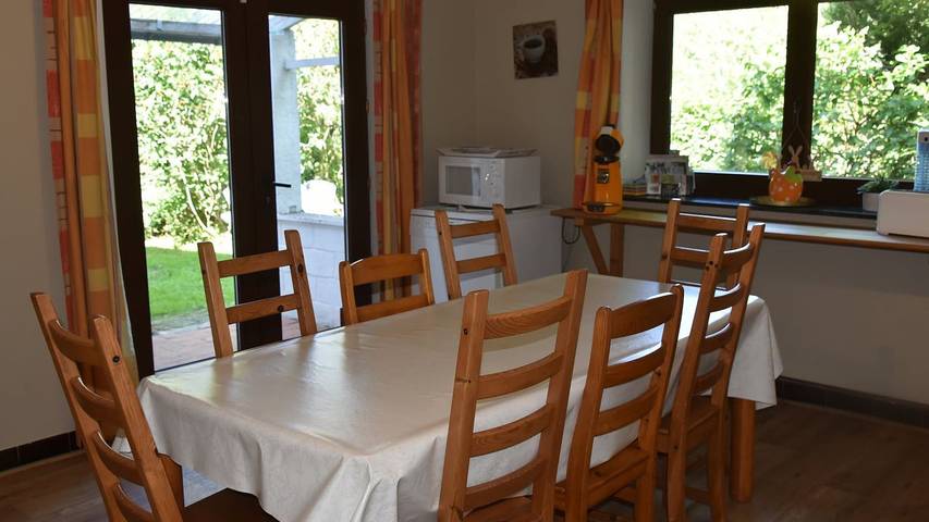 Location de vacances pour 7 personnes, avec jardin à Couvin - 2