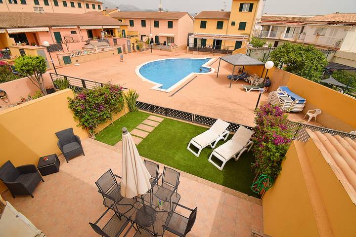Apartamento para 6 personas, con piscina además de terraza y jardín en Sa Pobla