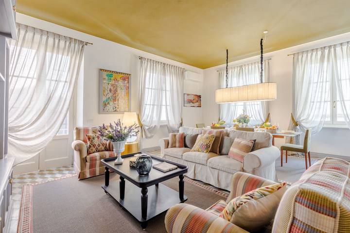 Ferieleilighet for 8 personer, med balkong i Lucca
