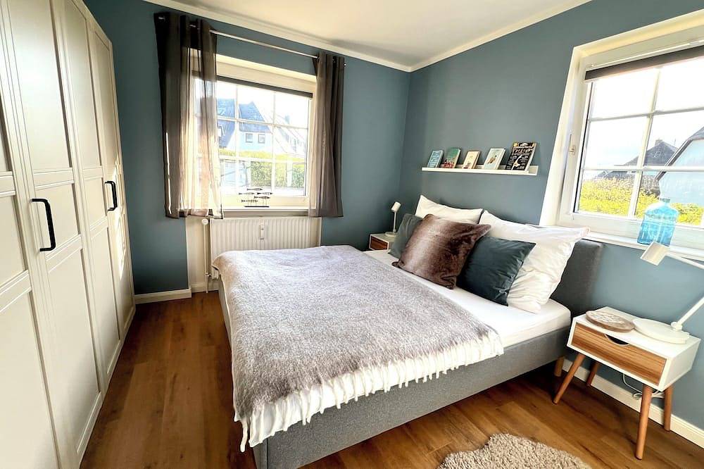 Ganze Wohnung, Die Ferienwohnung ist gemütlich eingerichtet und bietet Platz für 4 Personen. in Hörnum, Sylt