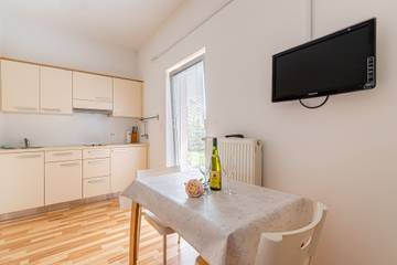 Ferienwohnung für 2 Personen in Slowenien, Bild 2