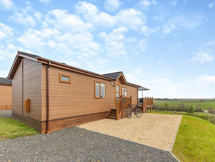 Log cabin for 4 people, with Garden in Shropshire