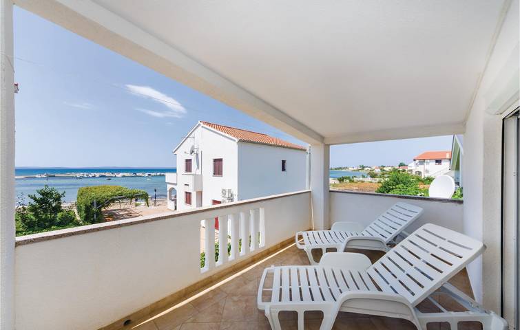 Ferienhaus für 10 Personen, mit Terrasse in Privlaka - 3