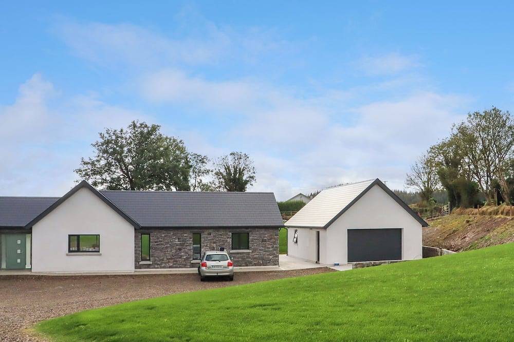 Ballyconnery Bliss, family friendly in Dungarvan, County Waterford in County Waterford