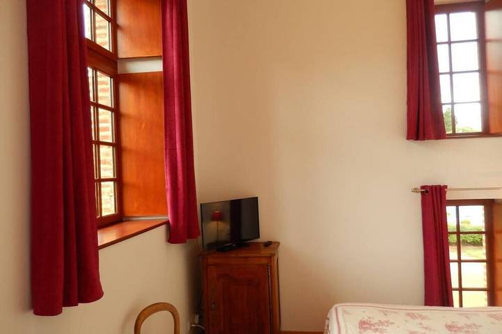 Gîte pour 8 personnes, avec terrasse à Tuffé - 3