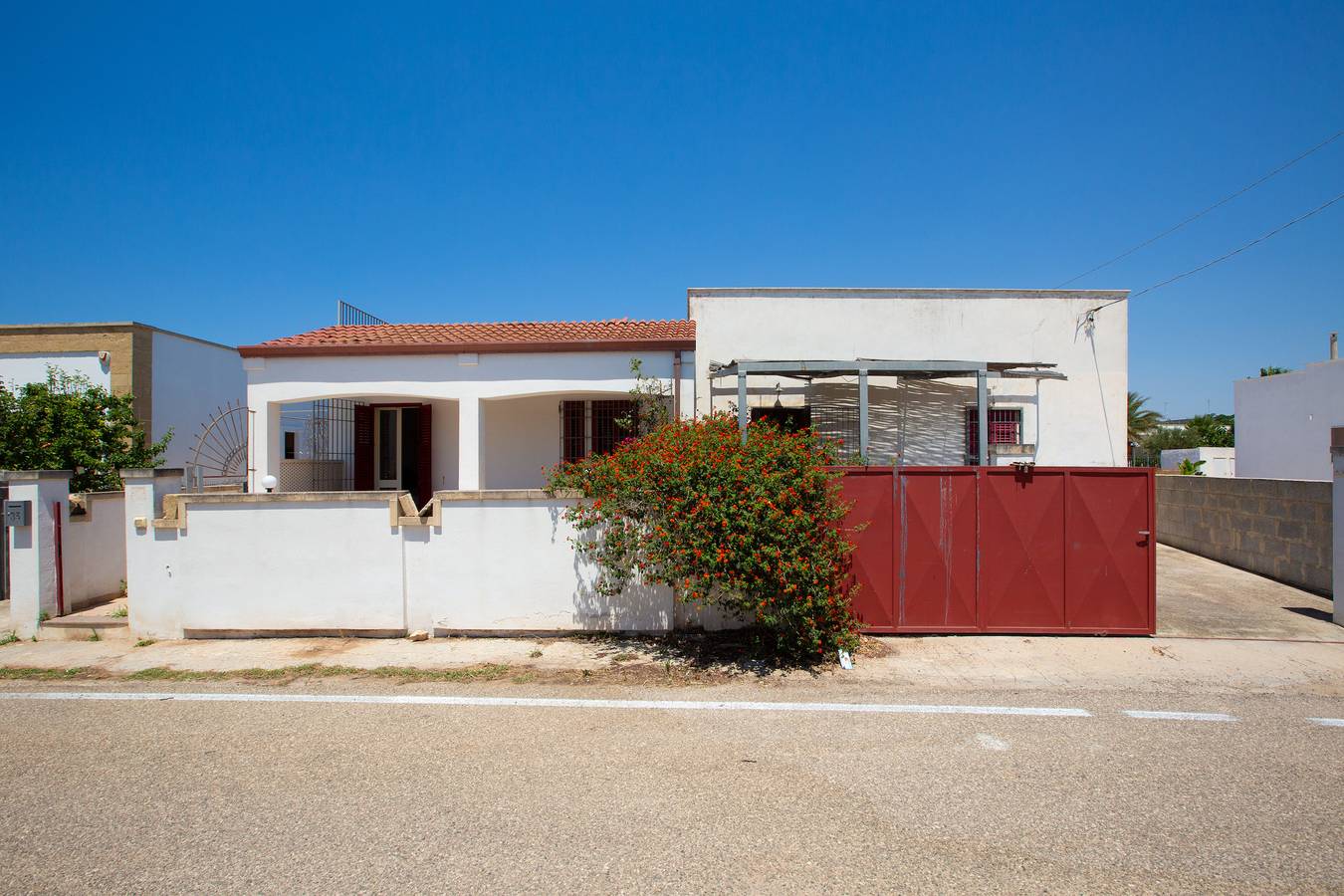 Entire apartment, Villa Jole - Trilocale by Barbarhouse in Racale, Gulf of Taranto