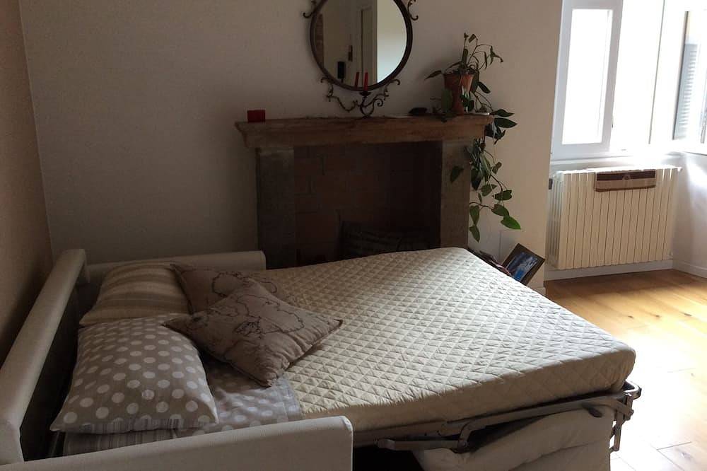 Entire apartment, Bergamo: House with character in Bergamo, Bergamo Province