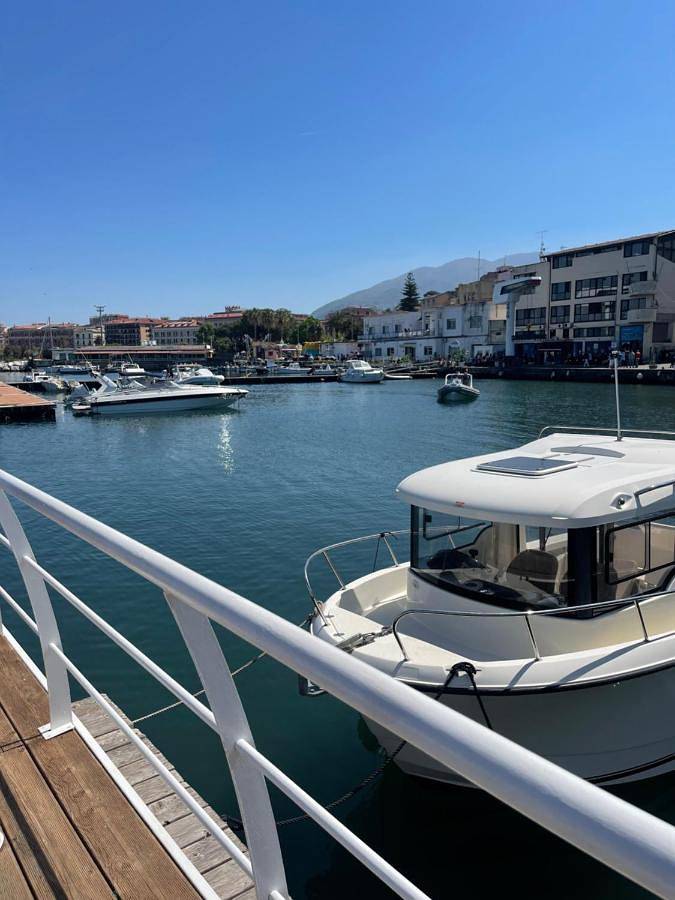 Location de vacances pour 9 personnes, avec piscine ainsi que jardin et vue à Castellammare di Stabia - 4