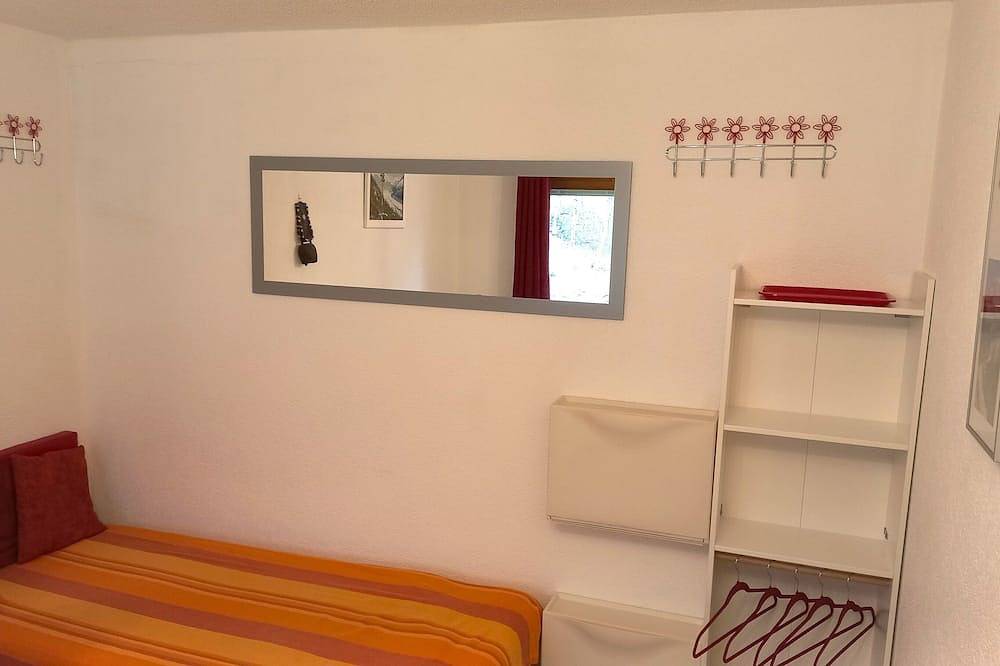 Ganze Wohnung, Staubbachfall g'über 1 Dz, 4 Pax⭐⭐⭐Sauna, eigene Wäscherei 24/7, Carport in Lauterbrunnen, Verwaltungskreis Interlaken-Oberhasli