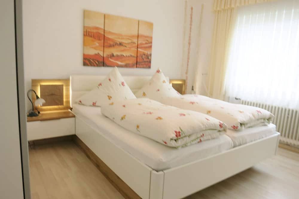 Ganze Wohnung, Komfort-Ferienwohnung, ebenerdig, 80 qm, 2 Schlafzimmer, 4 Personen in Sankt Wendel, Saar-Nahe-Bergland