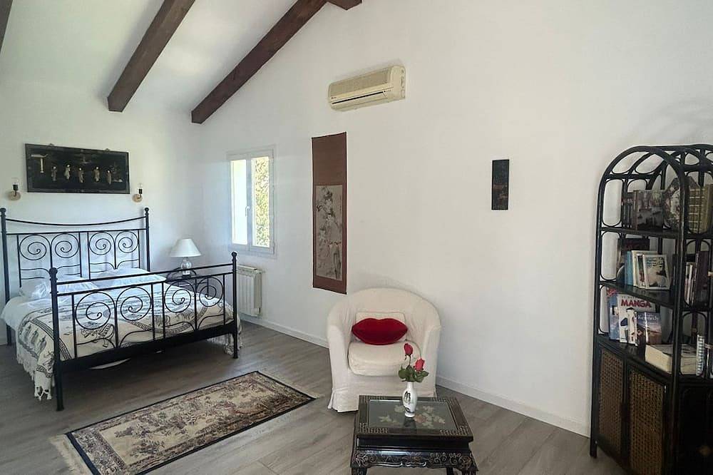 Jolie Maison au Pays des Cigales in Auriol, Marseille region
