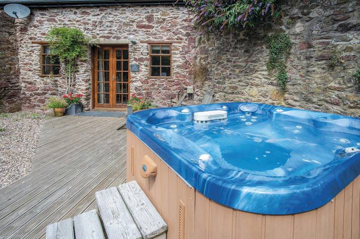 Cottage for 2 people, with terrace and hot tub, with pets - 1
