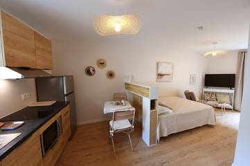 Gîte pour 2 personnes, avec vue et terrasse dans Arbent