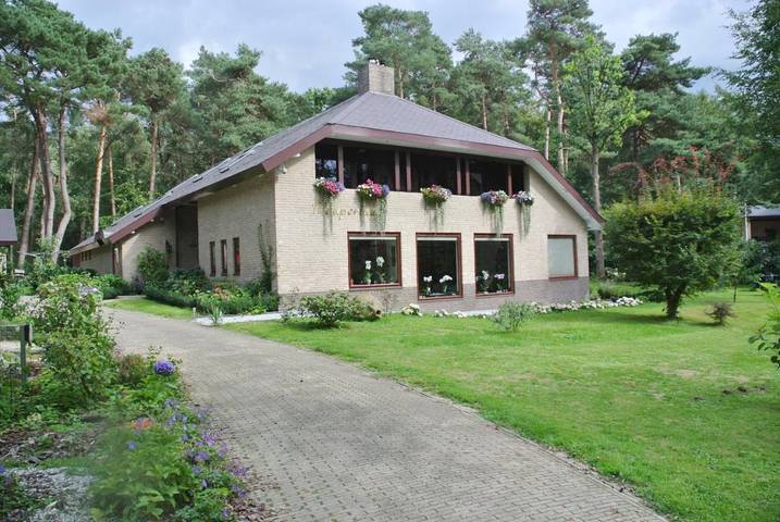 B&b voor 2 personen, with Balkon and Terras as well as Tuin and Uitzicht in Bennekom