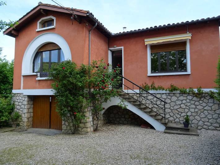 Gîte pour 4 personnes, avec jardin
